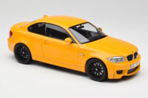 BMW 1M Coupe E82 Jaune Minichamps 1:18 110020026 Métal Moulé — image 6 sur 8