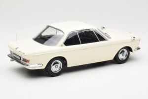 BMW 2000 CS Coupé Crème KK-Scale 1:18 KKDC180121 Métal Moulé — image 2 sur 6
