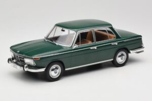 BMW 2000 121 Vert MCG 1:18 MCG18542 Métal Moulé