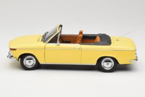 BMW 2002 Cabriolet Vert Vif Minichamps 1:18 80430145820 Métal Moulé — image 4 sur 8