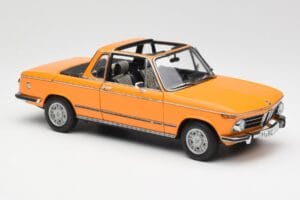 BMW 2002 E10 Cabriolet Colorado Orange AUTOart 1:18 80430300713 Métal Moulé — image 6 sur 8