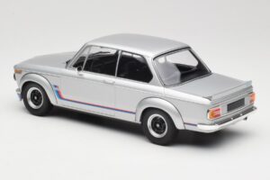 BMW 2002 Turbo E10 Argent Minichamps 1:18 155026201 Métal Moulé — image 5 sur 6