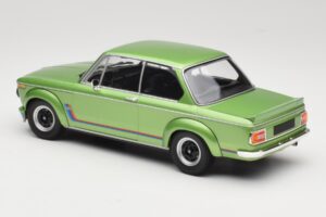 BMW 2002 Turbo Green Metallic Minichamps 1:18 155026206 Métal Moulé — image 5 sur 6