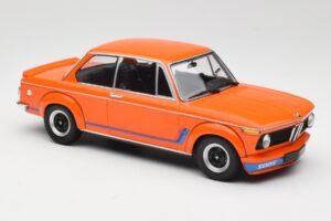BMW 2002 Turbo Orange Minichamps 1:18 155026202 Métal Moulé — image 4 sur 6