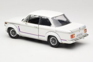 BMW 2002 Turbo E10 Blanc Anson 1:18 30393 Métal Moulé — image 7 sur 8