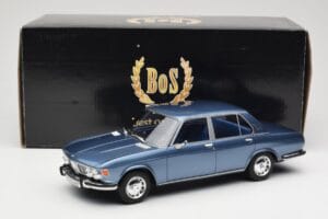 BMW 2500 E3 Blue Metallic BoS Models 1:18 BOS030 Résine — image 6 sur 6