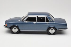 BMW 2500 E3 Blue Metallic Minichamps 1:18 155029200 Métal Moulé — image 3 sur 6