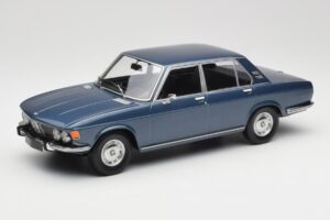 BMW 2500 E3 Blue Metallic Minichamps 1:18 155029200 Métal Moulé