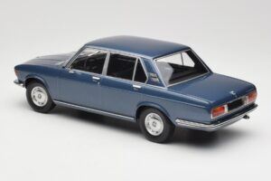 BMW 2500 E3 Blue Metallic Minichamps 1:18 155029200 Métal Moulé — image 5 sur 6