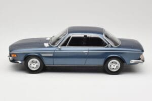 BMW 2800 CS E9 Bleu Métallisé Minichamps 1:18 155028032 Métal Moulé — image 3 sur 6