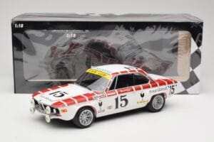 BMW 2800 CS E9 #15 Team Marabout Gaye / S. Braillard 24 Hours of Spa 1972 Minichamps 1:18 155722715 Métal Moulé — image 6 sur 6
