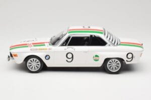 BMW 2800 CS E9 #9 Castrol BMW T. Moorkens / E. Haxhe 24 Hours of Spa 1971 Minichamps 1:18 155712709 Métal Moulé — image 3 sur 6
