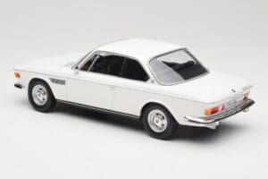 BMW 2800 CS E9 Blanc Minichamps 1:18 155028030 Métal Moulé — image 5 sur 6