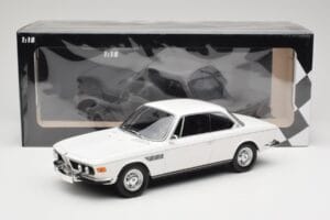 BMW 2800 CS E9 Blanc Minichamps 1:18 155028030 Métal Moulé — image 6 sur 6