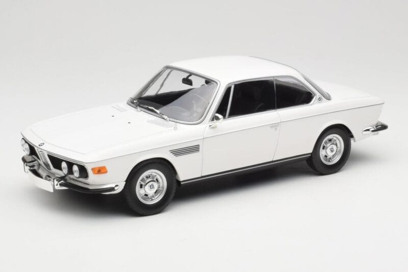 BMW 2800 CS E9 Blanc Minichamps 1:18 155028030 Métal Moulé