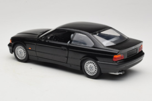 BMW 3 Series E36 Coupe Noir UT Models 1:18 BMW009 Métal Moulé — image 7 sur 8