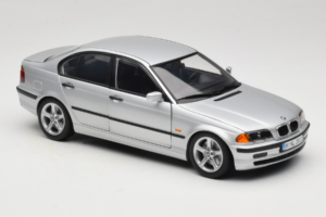 BMW 3 Series E46 Argent UT Models 1:18 80439421535 Métal Moulé — image 6 sur 8
