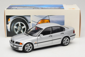 BMW 3 Series E46 Argent UT Models 1:18 80439421535 Métal Moulé — image 8 sur 8