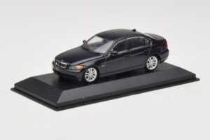 BMW 3 Series E90 Dark Blue Metallic Minichamps 1:43 80420392151-R Métal Moulé — image 3 sur 5