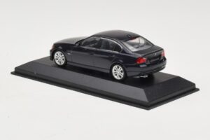 BMW 3 Series E90 Dark Blue Metallic Minichamps 1:43 80420392151-R Métal Moulé — image 4 sur 5