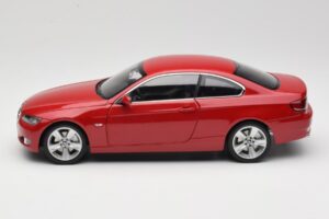 BMW 3 Series E92 Rouge Kyosho 1:18 80430407219 Métal Moulé — image 4 sur 8