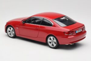 BMW 3 Series E92 Rouge Kyosho 1:18 80430407219 Métal Moulé — image 7 sur 8