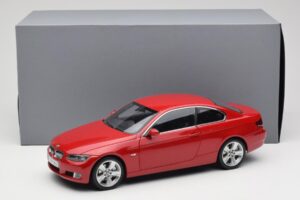 BMW 3 Series E92 Rouge Kyosho 1:18 80430407219 Métal Moulé — image 8 sur 8