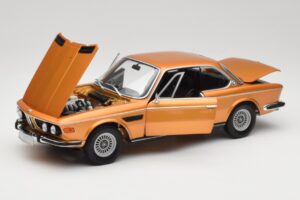 BMW 3.0 CSi E9 Gold Metallic Minichamps 1:18 180029027 Métal Moulé — image 2 sur 8