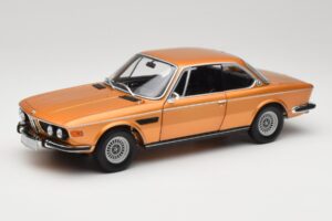 BMW 3.0 CSi E9 Gold Metallic Minichamps 1:18 180029027 Métal Moulé