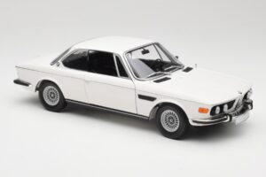 BMW 3.0 CSi E9 Blanc Minichamps 1:18 180029026 Métal Moulé — image 6 sur 8