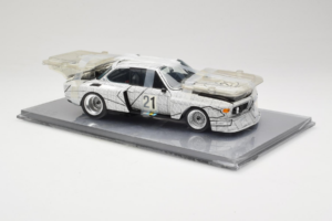 BMW 3.0 CSL Art Car Frank Stella Minichamps 1:18 80430150928 Métal Moulé — image 4 sur 6