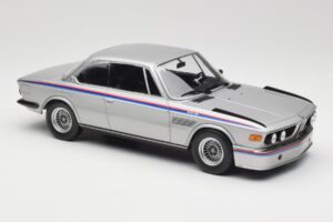 BMW 3.0 CSL E9 Polaris Silver Minichamps 1:18 155028135 Métal Moulé — image 4 sur 6