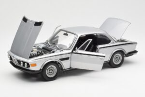 BMW 3.0 CSL E9 Argent Minichamps 1:18 180029020 Métal Moulé — image 2 sur 8
