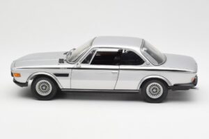 BMW 3.0 CSL E9 Argent Minichamps 1:18 180029020 Métal Moulé — image 4 sur 8