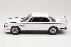 BMW 3.0 CSL E9 Blanc Minichamps 1:18 155028136 Métal Moulé — image 3 sur 6