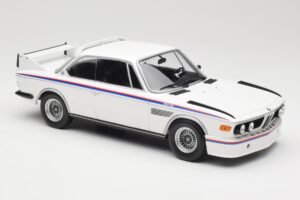 BMW 3.0 CSL E9 Blanc Minichamps 1:18 155028136 Métal Moulé — image 4 sur 6