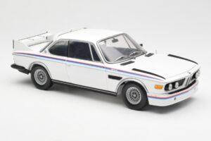 BMW 3.0 CSL E9 Avec Kit Aileron Blanc Minichamps 1:18 180029021 Métal Moulé — image 6 sur 8