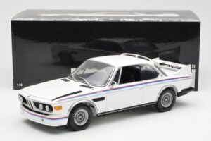 BMW 3.0 CSL E9 Avec Kit Aileron Blanc Minichamps 1:18 180029021 Métal Moulé — image 8 sur 8