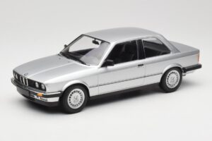 BMW 323i E21 Argent Minichamps 1:18 155026001 Métal Moulé
