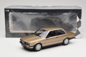 BMW 323i E30 Brown Metallic Minichamps 1:18 155026004 Métal Moulé — image 6 sur 6
