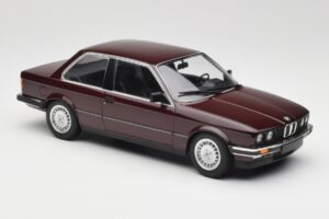 BMW 323i E30 Dark Red Metallic Minichamps 1:18 155026007 Métal Moulé — image 4 sur 6