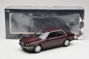 BMW 323i E30 Dark Red Metallic Minichamps 1:18 155026007 Métal Moulé — image 6 sur 6