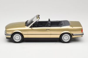 BMW 325i E30 Cabriolet Beige MCG 1:18 MCG18544 Métal Moulé — image 3 sur 6