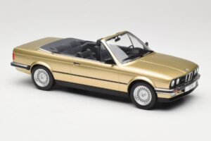 BMW 325i E30 Cabriolet Beige MCG 1:18 MCG18544 Métal Moulé — image 4 sur 6