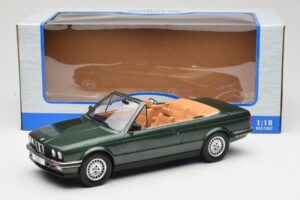 BMW 325i E30 Cabriolet Vert MCG 1:18 MCG18545 Métal Moulé — image 6 sur 6