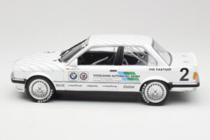 BMW 325i E30 #2 O. Manthey Vogelsang Automobile 3rd Place Eifel Race DTM 1986 Minichamps 1:18 155862602 Métal Moulé — image 3 sur 6