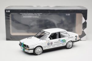 BMW 325i E30 #2 O. Manthey Vogelsang Automobile 3rd Place Eifel Race DTM 1986 Minichamps 1:18 155862602 Métal Moulé — image 6 sur 6