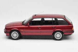 BMW 325i E30 Touring Rouge Metallic Norev 1:18 183218 Métal Moulé — image 3 sur 6