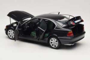 BMW 328i E46 Noir UT Models 1:18 80439422373 Métal Moulé — image 5 sur 8