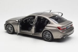 BMW 330i G20 Argent Norev 1:18 183275 Métal Moulé — image 5 sur 8